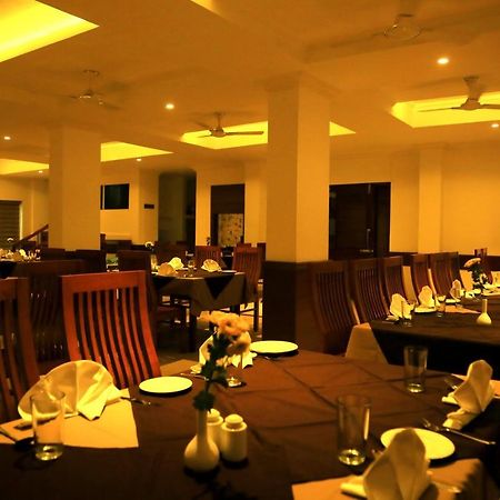 Hotel Victoria International Kattappana Bagian luar foto